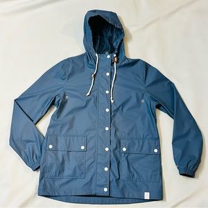 LIV OUTDOOR London short slicker